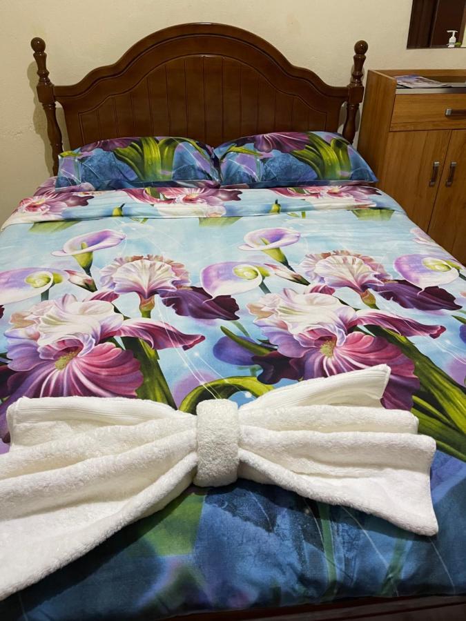 Janessa'S Dwellery Bed & Breakfast Port Vila Ngoại thất bức ảnh